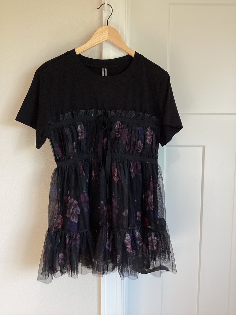 Anthropologie Tulle Short Sleeve Tee Tiered Bow New Medium Black Floral - Picture 5 of 13